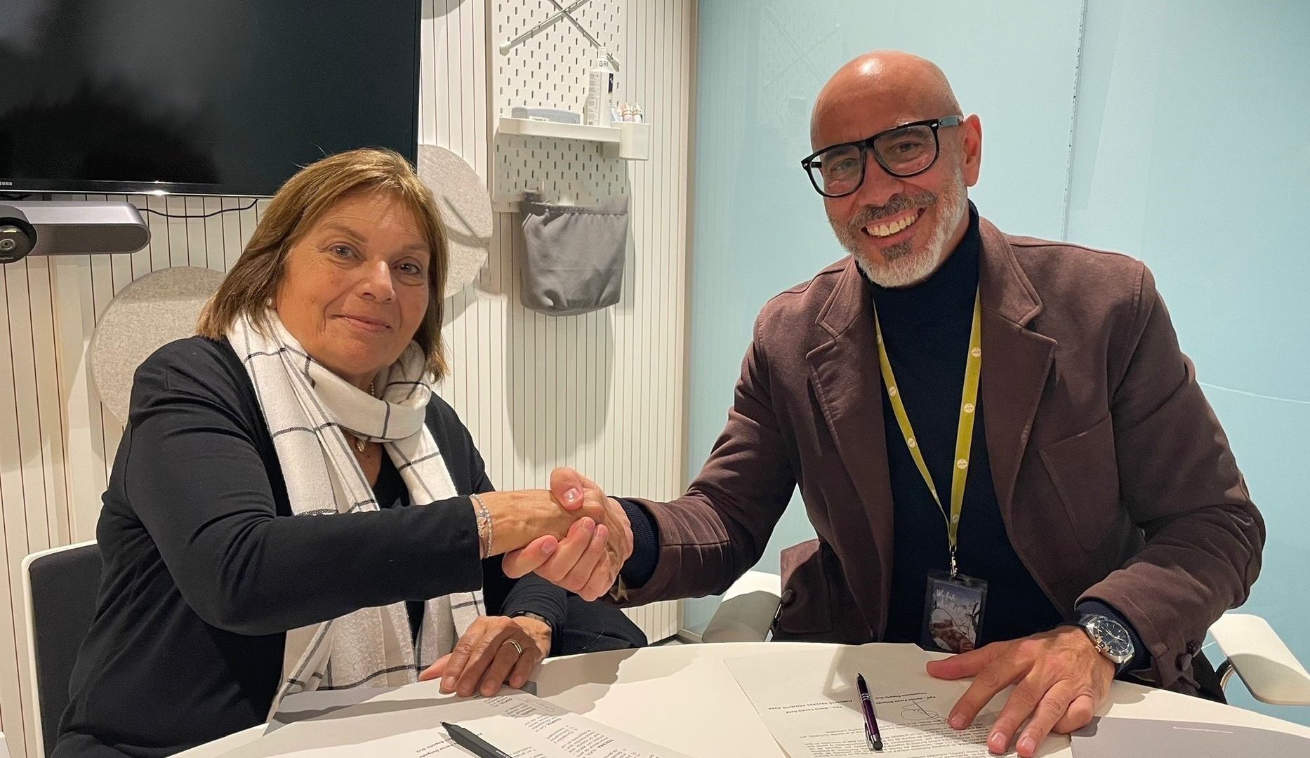VetPartners España y la Fundación AURA firman un acuerdo para la inserción laboral de personas con discapacidad